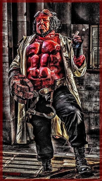Cosplay : Hellboy au cigare ©Vic's pix
